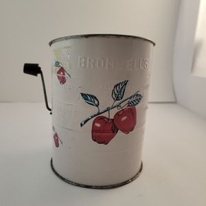 Vintage Bromwell's Apple Flour Sifter